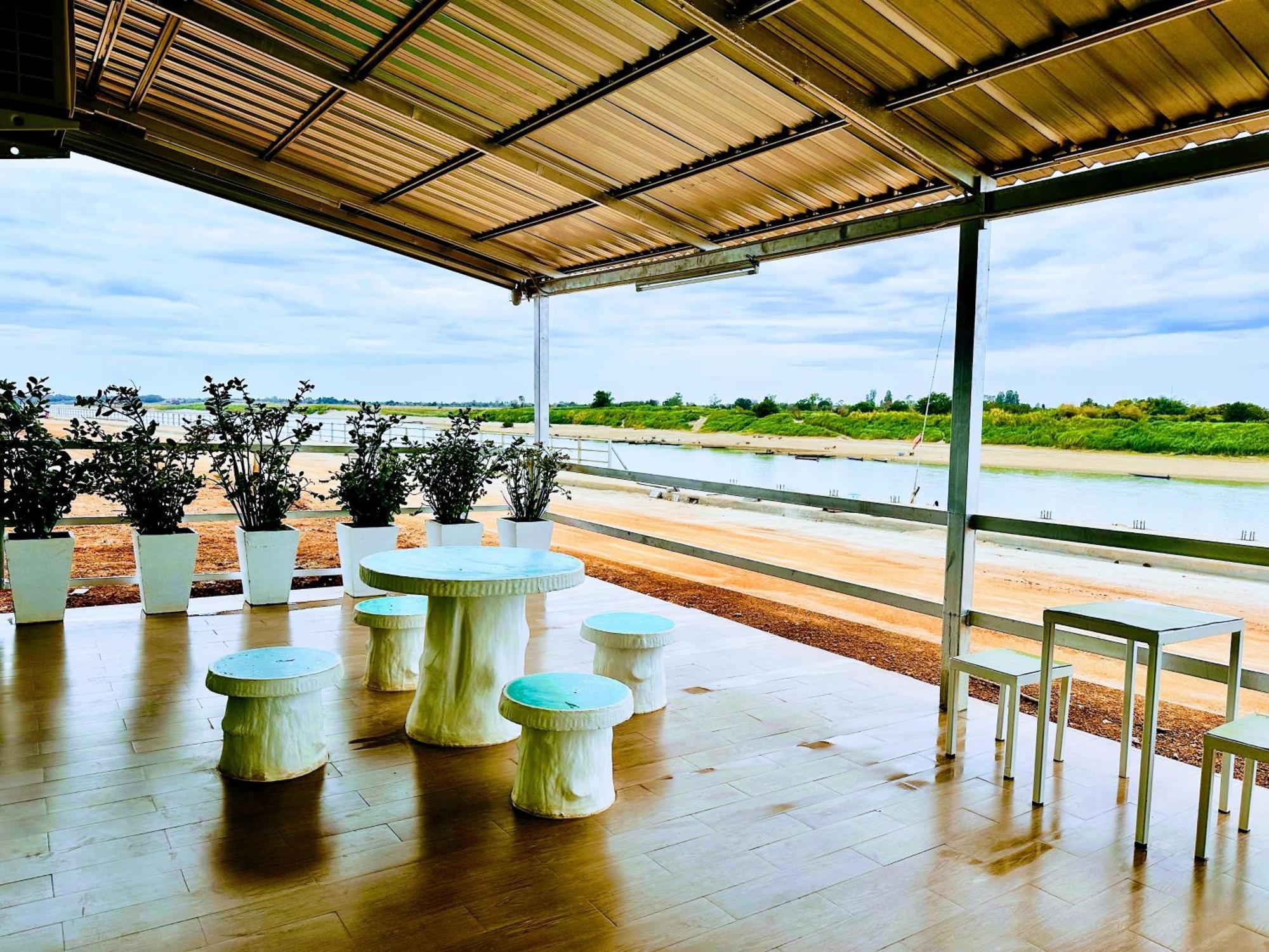 นกฮูกเฮ้าส์ บ้านพักริมโขง Nong Khai Eksteriør bilde